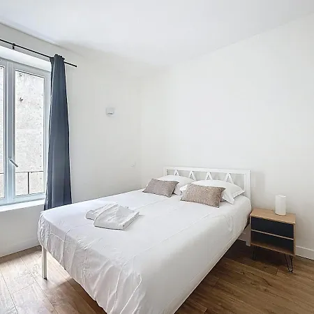 Immeuble Complet Climatise, 24 Couchages, Centre Ville, Proche A75 Apartment *